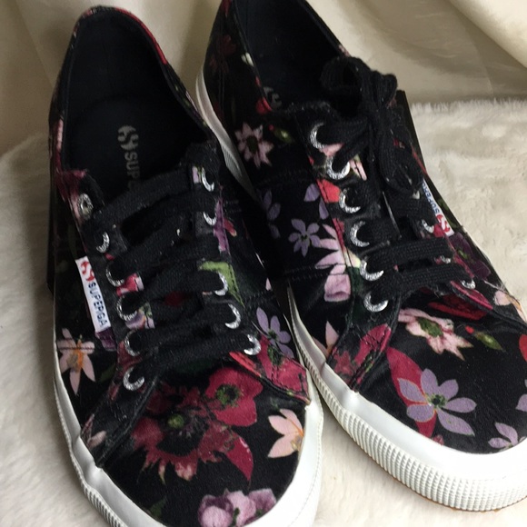 Superga Shoes - Sale Superga tennis shoes size 9.5